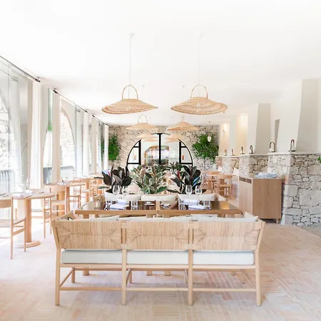 Hotel Le Couvent Des Minimes, Un Hôtel&spa L'occitane En Provence