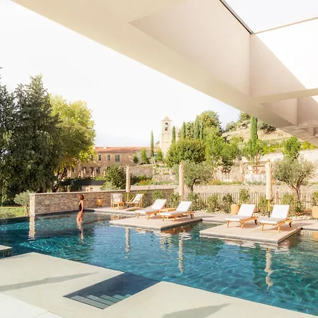 Le Couvent Des Minimes, Un & L'occitane En Provence