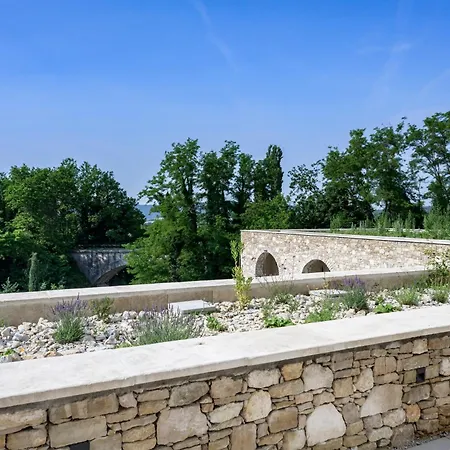 Le Couvent Des Minimes, Un & L'occitane En Provence Mane (Alpes-de-Haute-Provence)