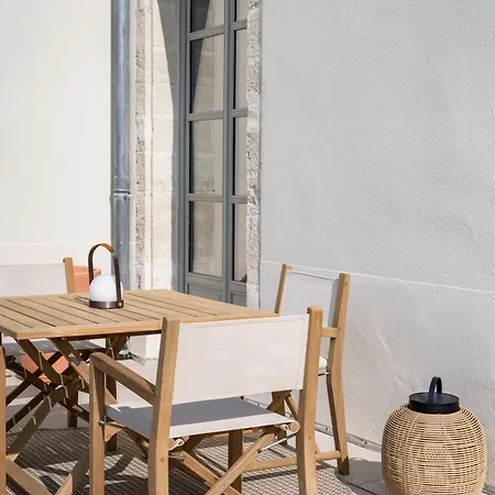 Le Couvent Des Minimes, Un & L'occitane En Provence