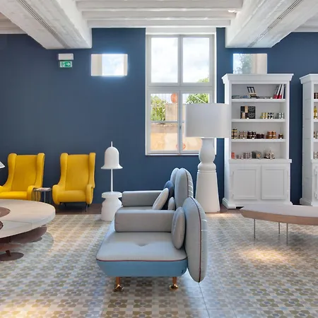 Le Couvent Des Minimes, Un & L'occitane En Provence Hotel Mane (Alpes-de-Haute-Provence)