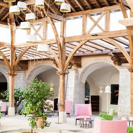 מלון Le Couvent Des Minimes, Un & L'occitane En Provence
