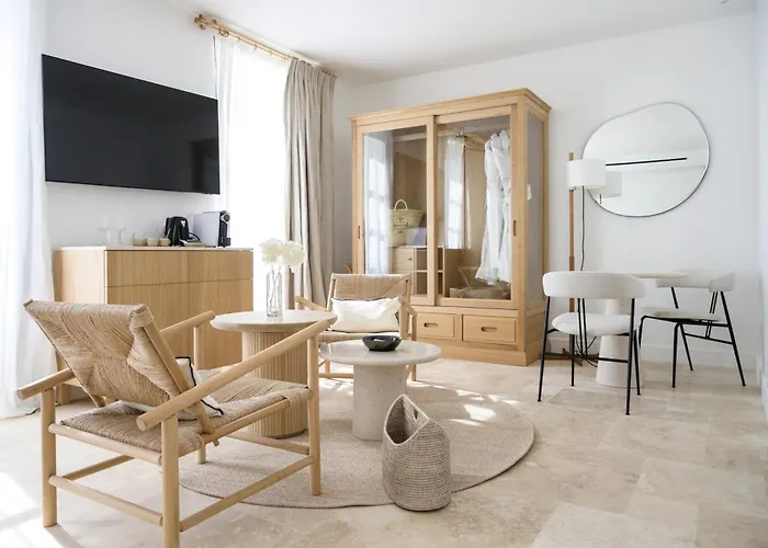 Le Couvent Des Minimes, Un & L'occitane En Provence Hotel Mane (Alpes-de-Haute-Provence)